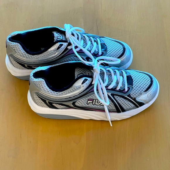 NWOT - FILA  SCULPT-N-TONE ATHLETIC SHOES - Picture 3 of 4